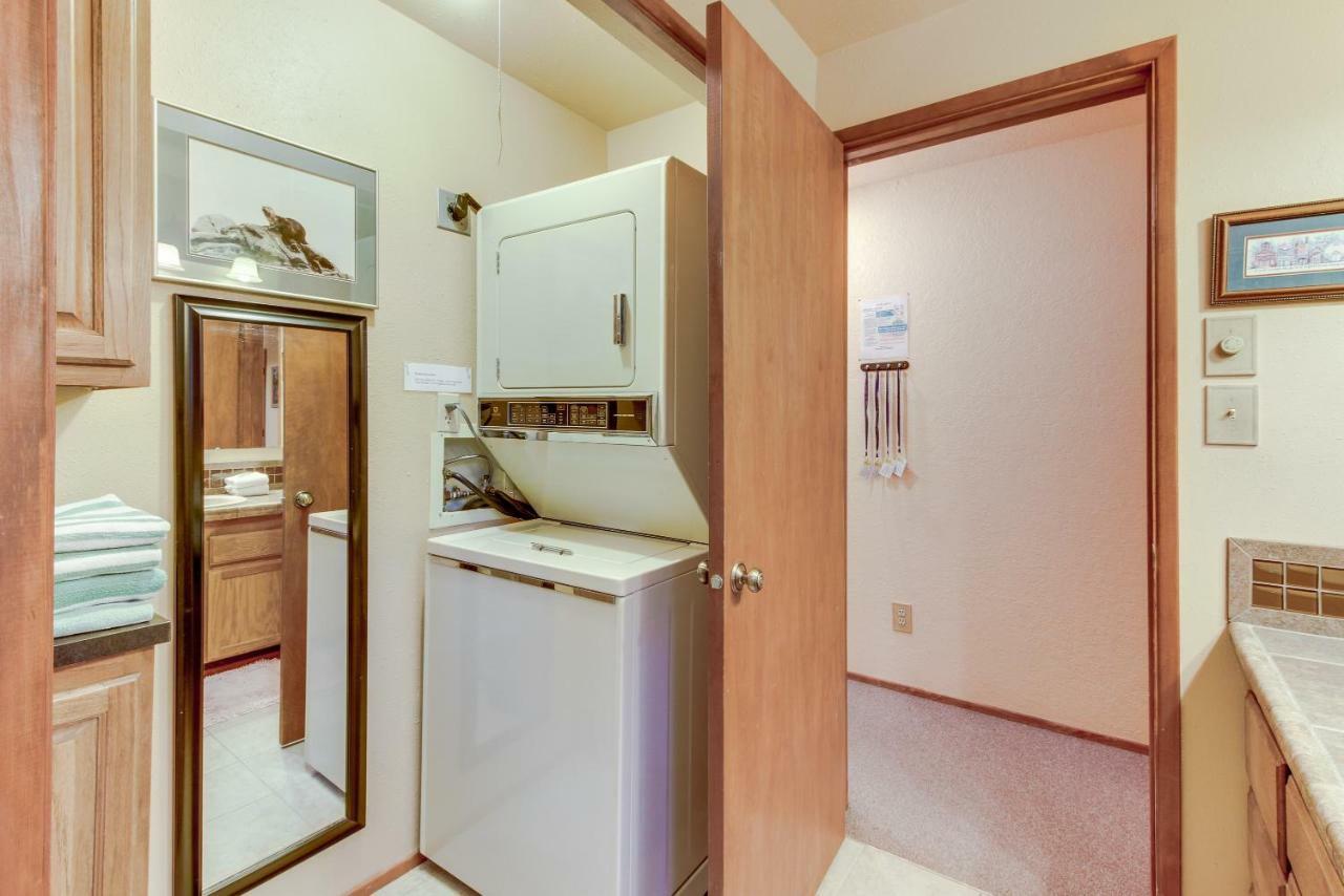 Otter Lane 12 | Discover