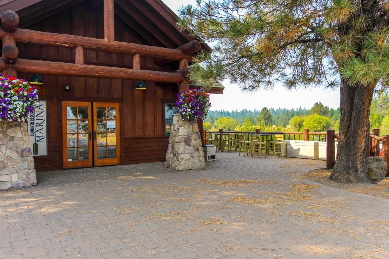 Otter Lane 12 | Discover *